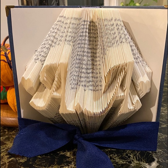 **MADE TO ORDER** A.A. Handmade Book Folding GIFT Sponsor 🎁 - Picture 3 of 7